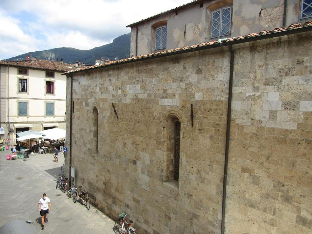 Appartamento In Centro Storico. Camaiore Luaran gambar